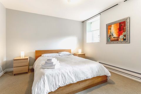 Queen bed master bedroom