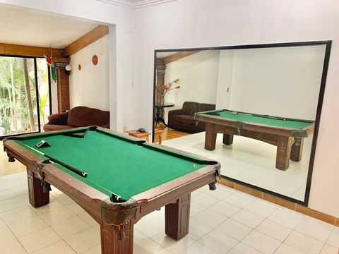 Communal lounge outside the apartment 