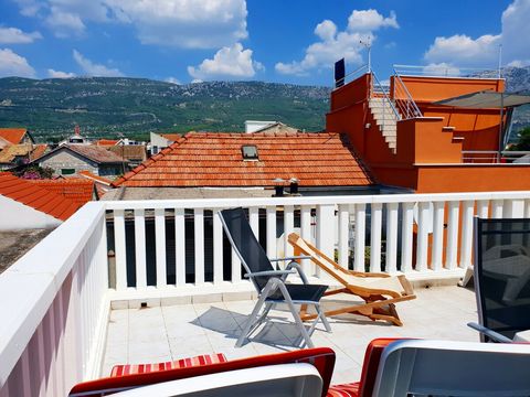 Large Roof Terrace with Mountain Views