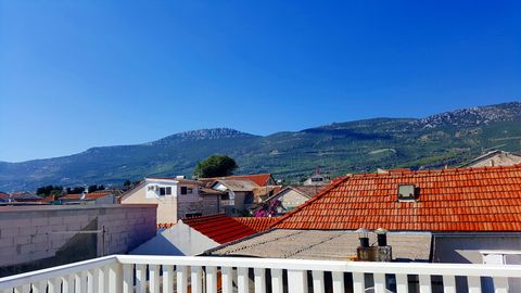 Large roof terrace - panoramic mountain view