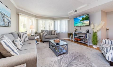 Large screen smart TV, wifi, puzzles and games to keep everyone busy.