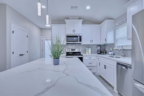 Fully equipped and stocked kitchen.