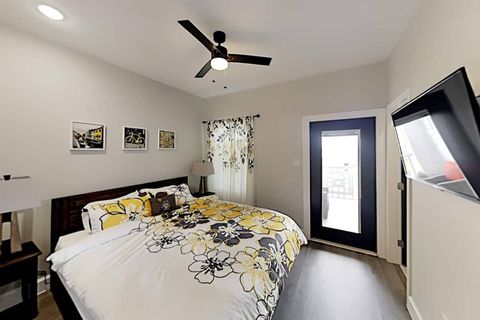 Second King-size bed with an en-suite bathroom and balcony.