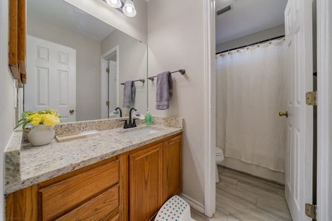 Hallway full bathroom