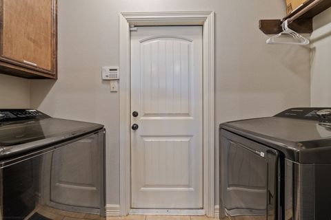 Brand new LG washer and dryer to use located off of the kitchen. We even provide a laundry basket, laundry soap, and dryer sheets. How much fun is doing your laundry? Loads. :)