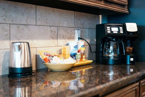 Coffee/Tea Station with complimentary snacks.
