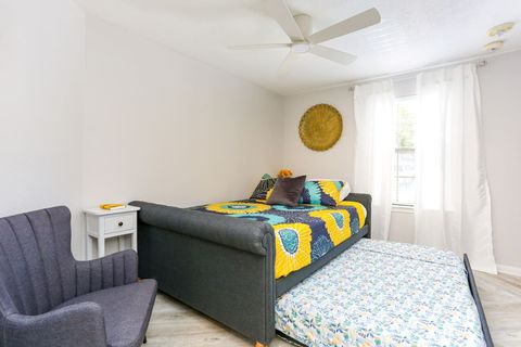 Second  bedroom sleeps 4 with a queen and full bed.