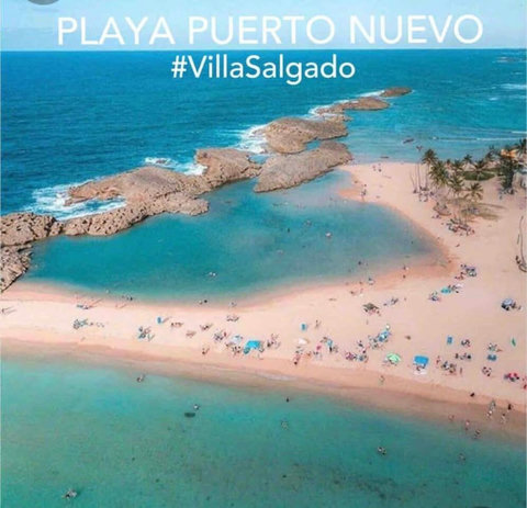 Beach 10 minutes drive up from #VillaSalgado
#Playa #PuertoNuevo #PuertoRico