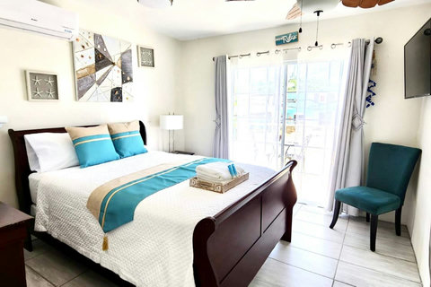 Second Floor Bedroom 9 Queen Bed