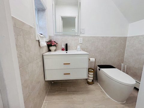 Patchogue half bathroom