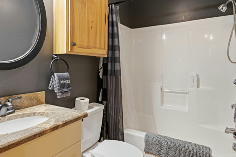 132WPond_08044