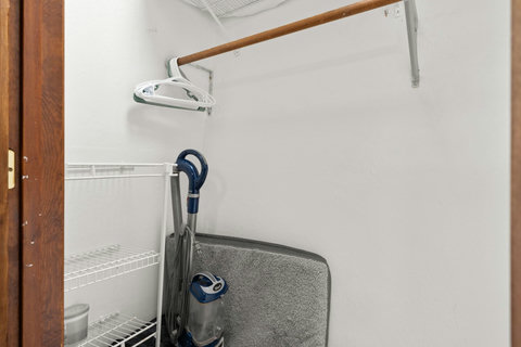 17-web-or-mls-30-creekside-dr-a