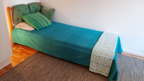 Bedroom 1 (Garden View)