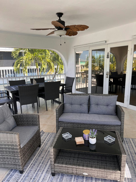 Huge screened in lanai with sunset views