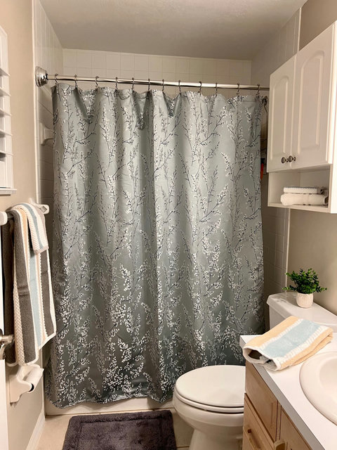 En-suite master bath