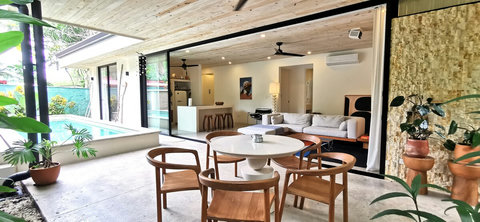 Dining Area. Open house :)