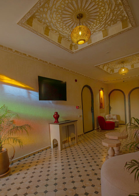 Shared lounge / Salon partagé