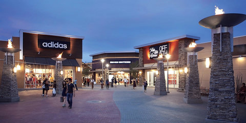 Walk to a lively open-air shopping plaza with dining, brands, and nightlife
