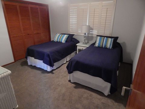 twin bedroom on same side as first floor king