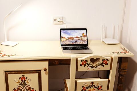 Dedicated workspace - with 51 Mbps fast wifi you can stream 4k videos and join video calls on multiple devices. You can easly do your remote work while traveling 