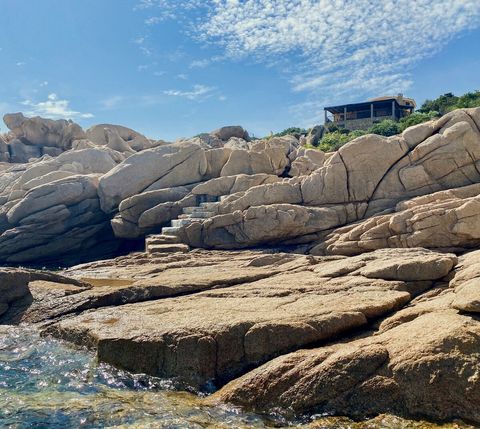 Private access to the sea - Sea View