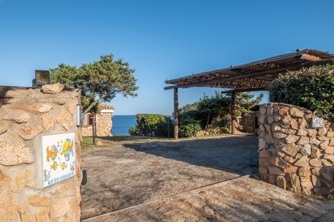 Villa entrance and private parking