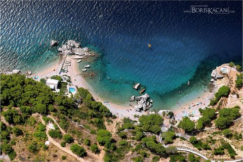 Birds eye view of our beautiful bay and our house. Thanks to www.boriskacan.com