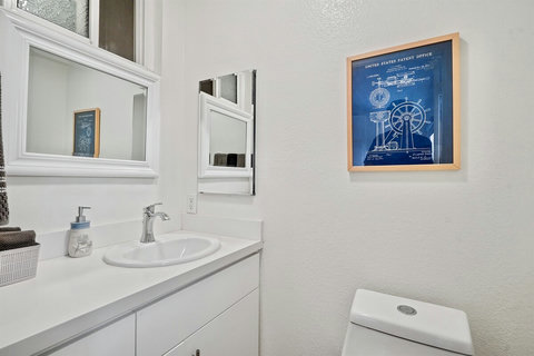 Third floor powder Room