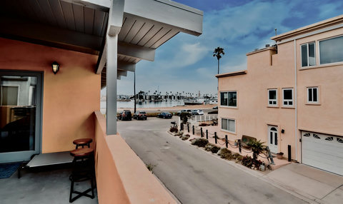 Entertain with Ease Host unforgettable outdoor gatherings with a BBQ grill, dining table, and lounge area, creating the perfect setting for family meals and celebrations.