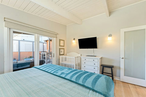 Second King Bedroom The second king bedroom provides the ultimate comfort, with crisp linens, a Smart TV, and plenty of natural light to start your day refreshed.