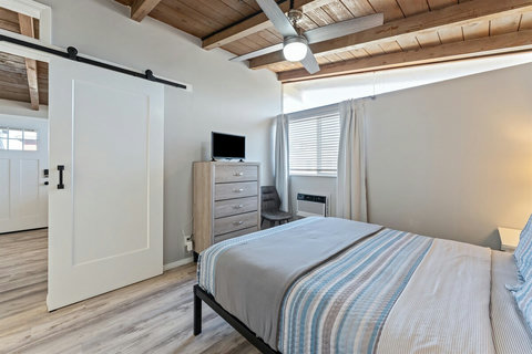 Queen Bedroom with A/C and barn door privacy
