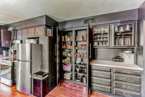 ★ "Clean, comfortable, and packed with amenities."
