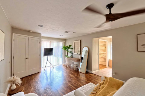 Couples love having a second dedicated workspace in the home.