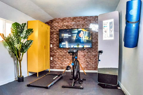 Cardio + strength: Preform Vue Mirror, treadmill, bike, weights, yoga, and more!