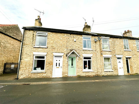 Cute Country Cottage entrance.