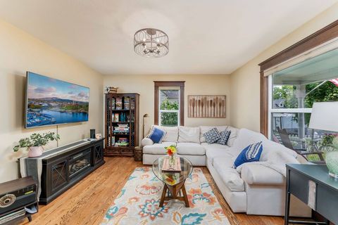 Comfortable Living Room 
-Fireplace
-Flatscreen TV 
-Musical Entertainment Center
-Games & DVDs 