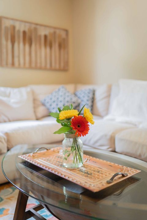 Special Touches Throughout The Home
-Fresh Flowers & Real Plants