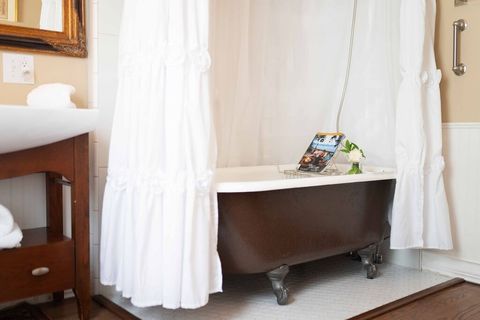 New Addition-
100 Year Old Claw Foot Bathtub
-Bubble Bath
-Crystal Chandelier