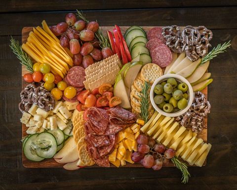 Preorder Your "Savory" Charcuterie Board - Contact Your Host Anytime
6-8 Person (featured)