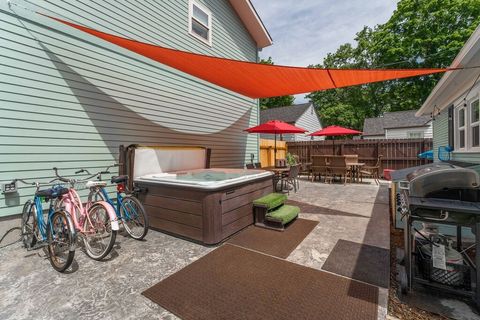 Private Patio with Gate Entry to Parking
(Bikes, tables & cover available March-September)