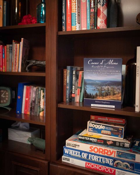 Please Enjoy Many Reading Options 