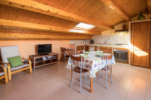 Kitchen-Living