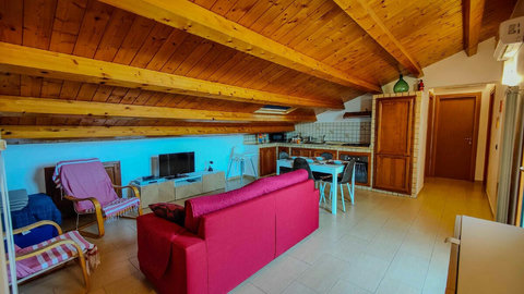 Kitchen-Living