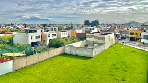 Vista a la Malinche y la pirámide de Cholula.
