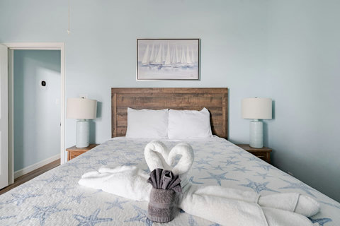 Second queen bedroom