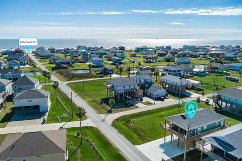 Aerial view: a short walk to the beach access