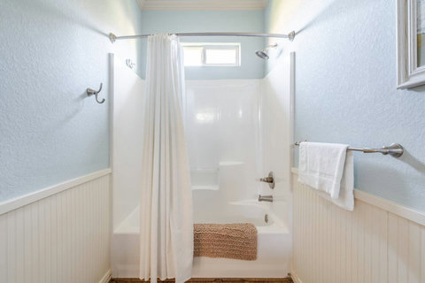 Tub and shower