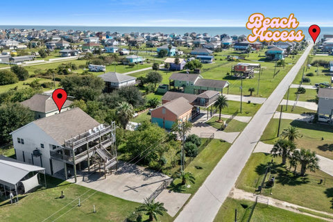 Aerial view: a short walk to the beach access