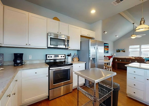 Kitchen with a prep island