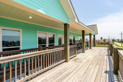Covered deck along the house
